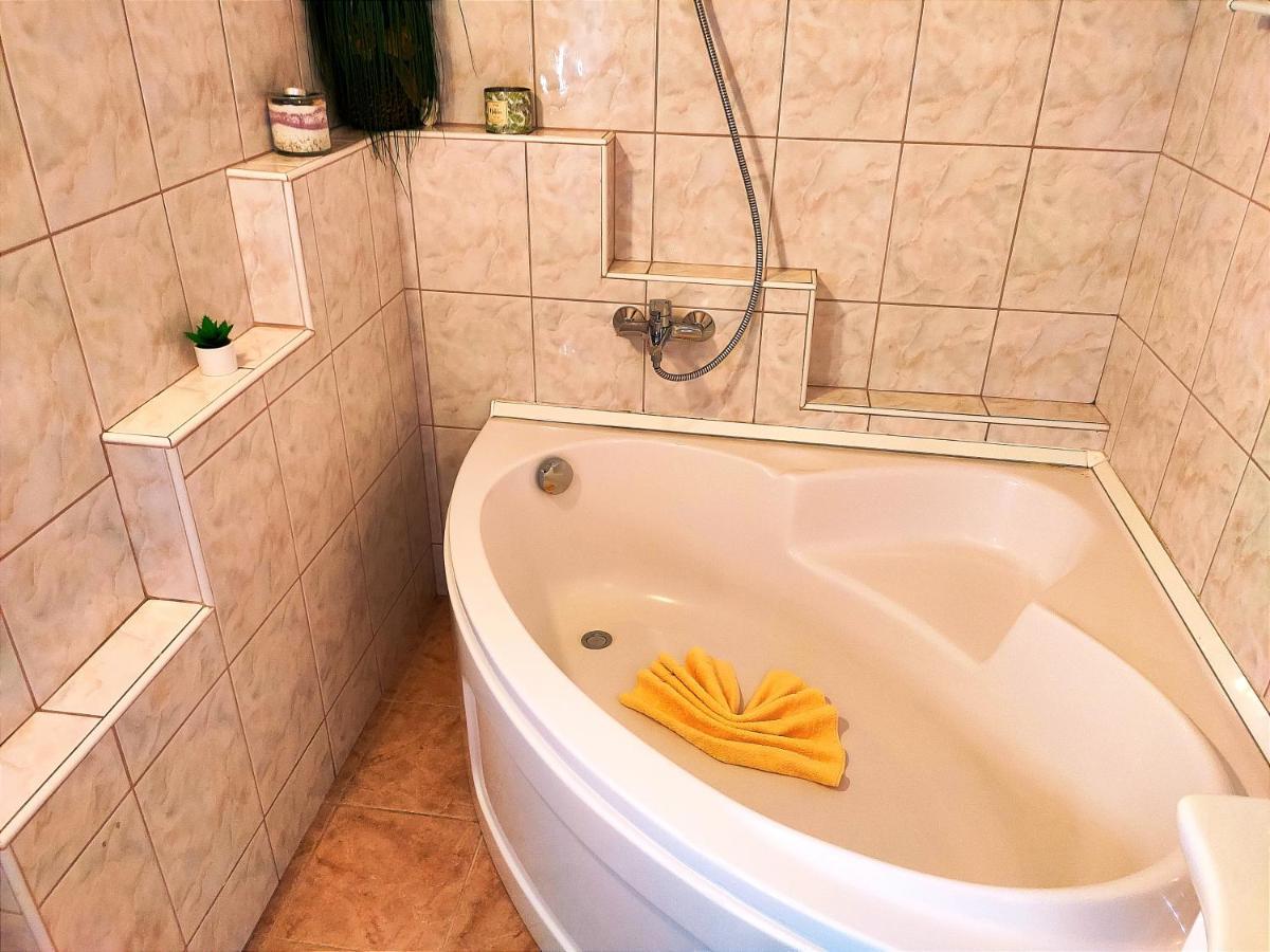 Szandra Appartement *